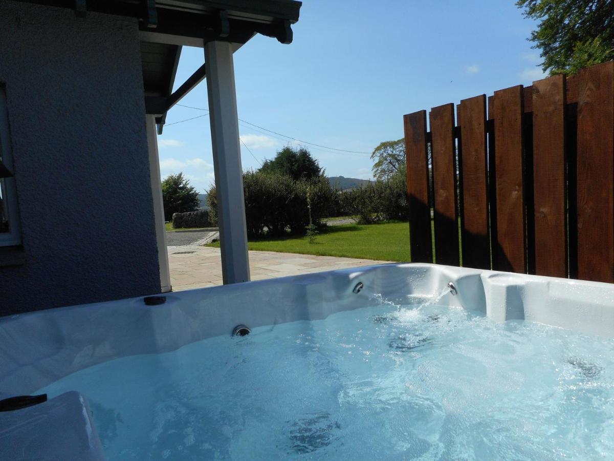 Chauffeur'S Cottage With Hot Tub Cray  エクステリア 写真